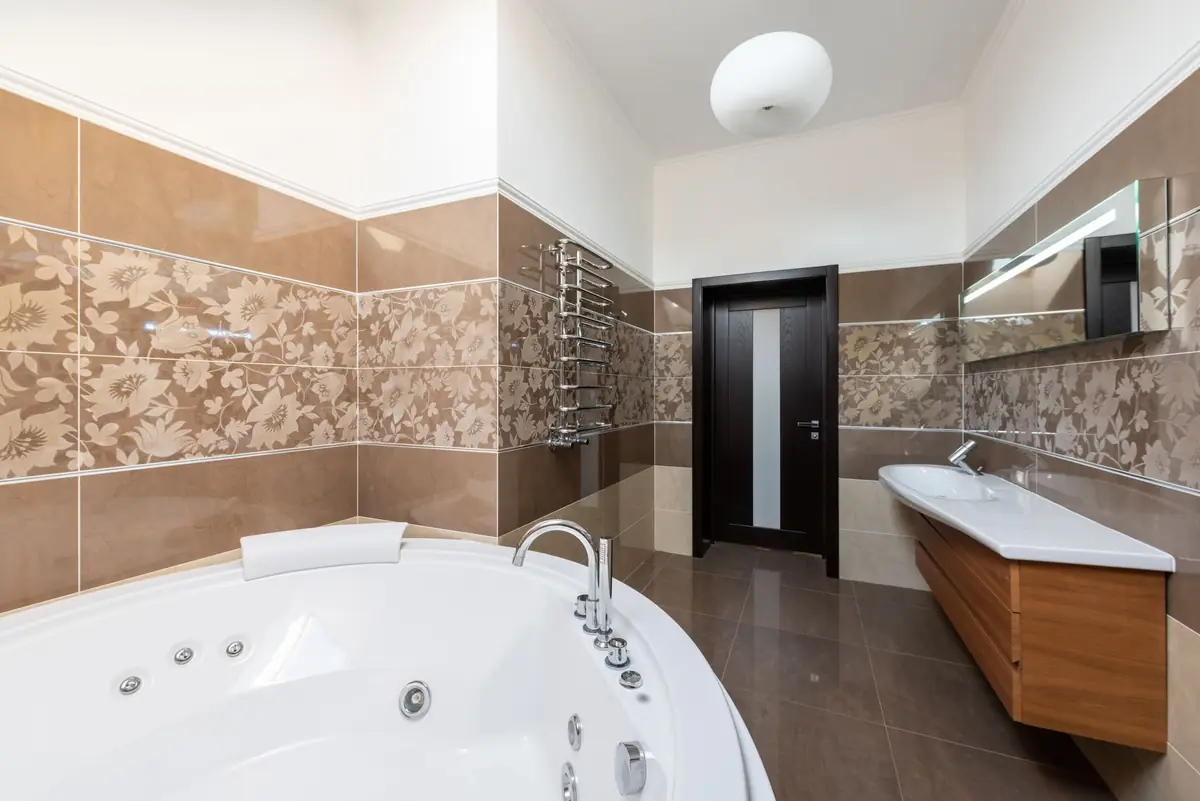 1401 S High Street — Principal living space 2